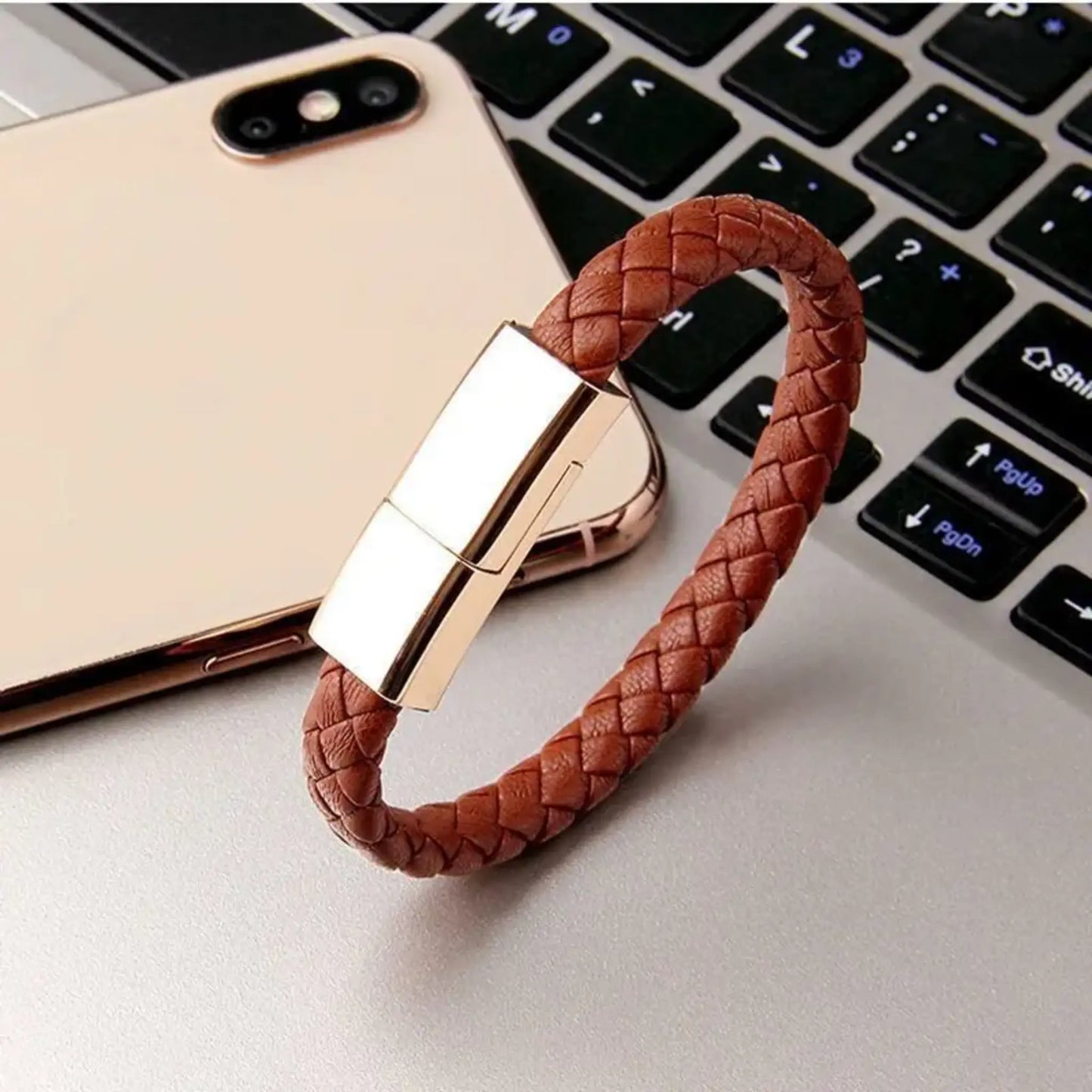 Charging bracelet